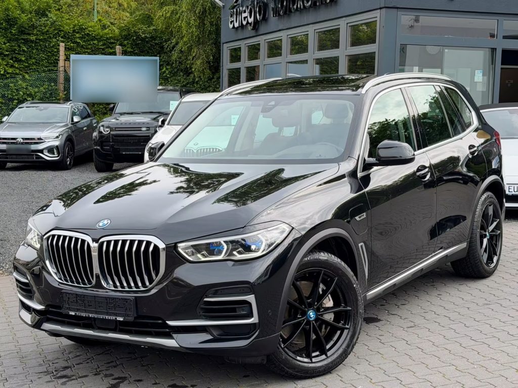 12.2021 BMW X5 xDrive 45 e xLine