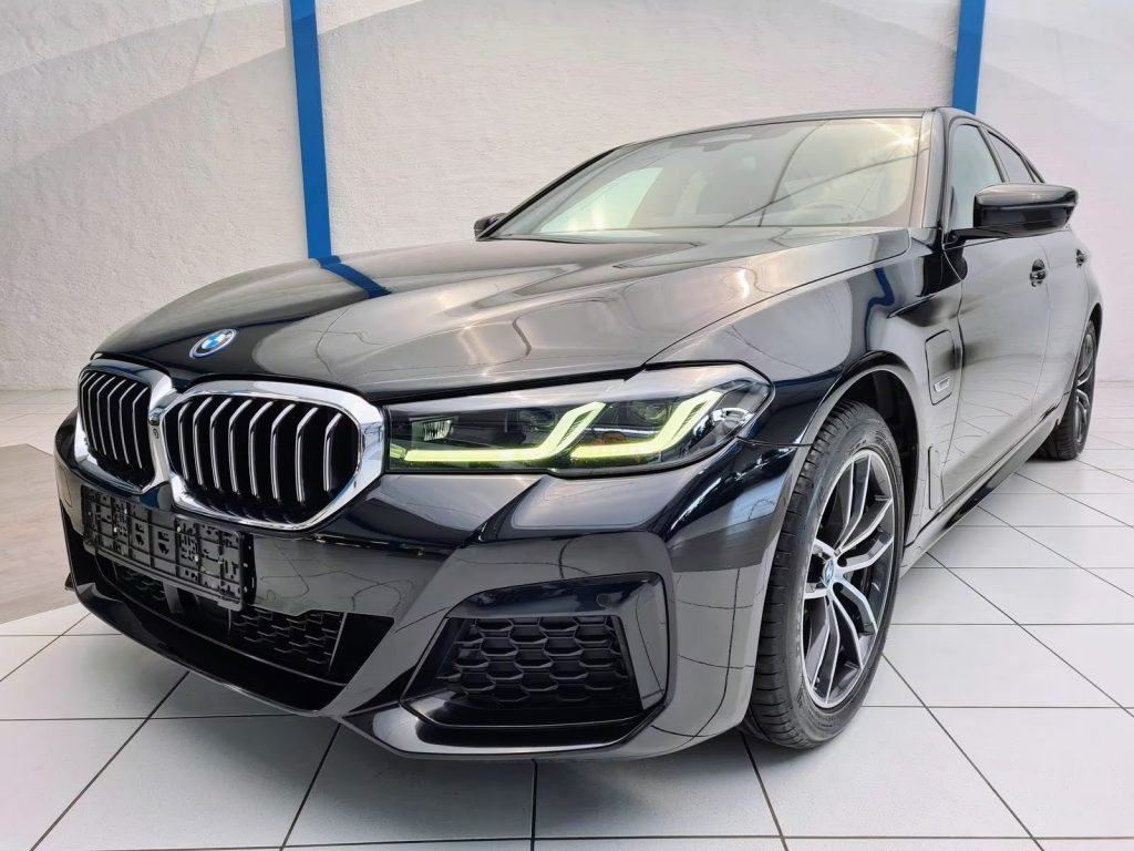 12.2021 BMW 530e M Sport