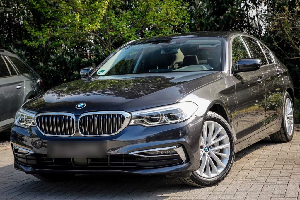 08.2020 BMW 530e Limousine Luxury