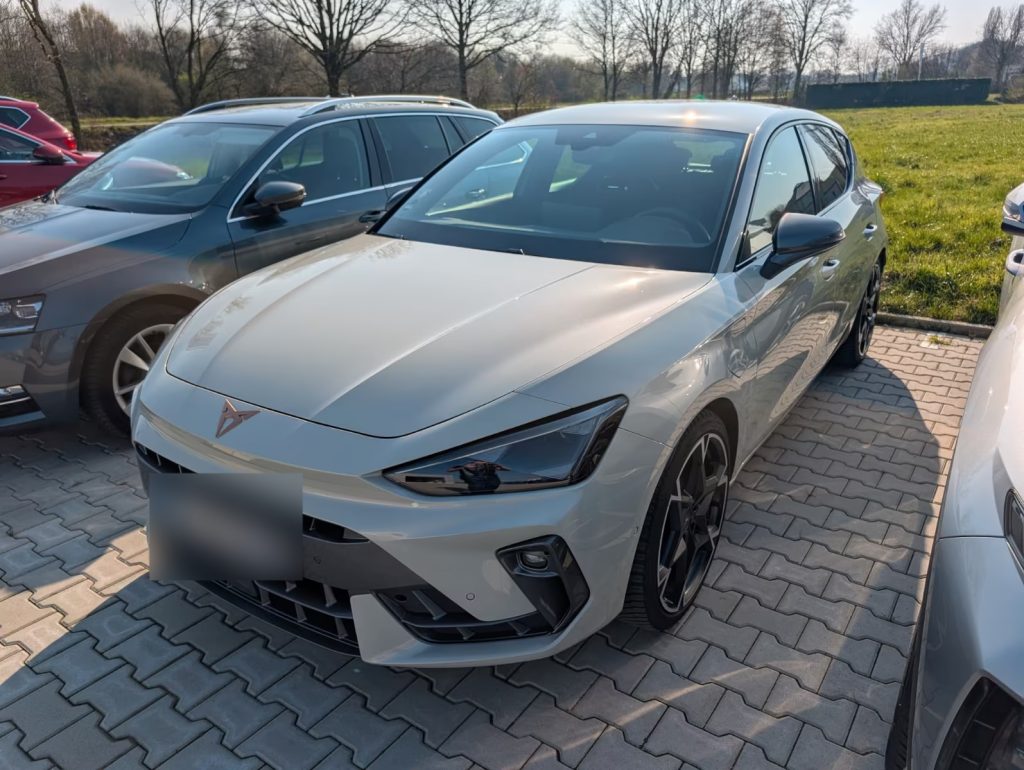 12.2024 Cupra Leon 1.5 E-HYBRID