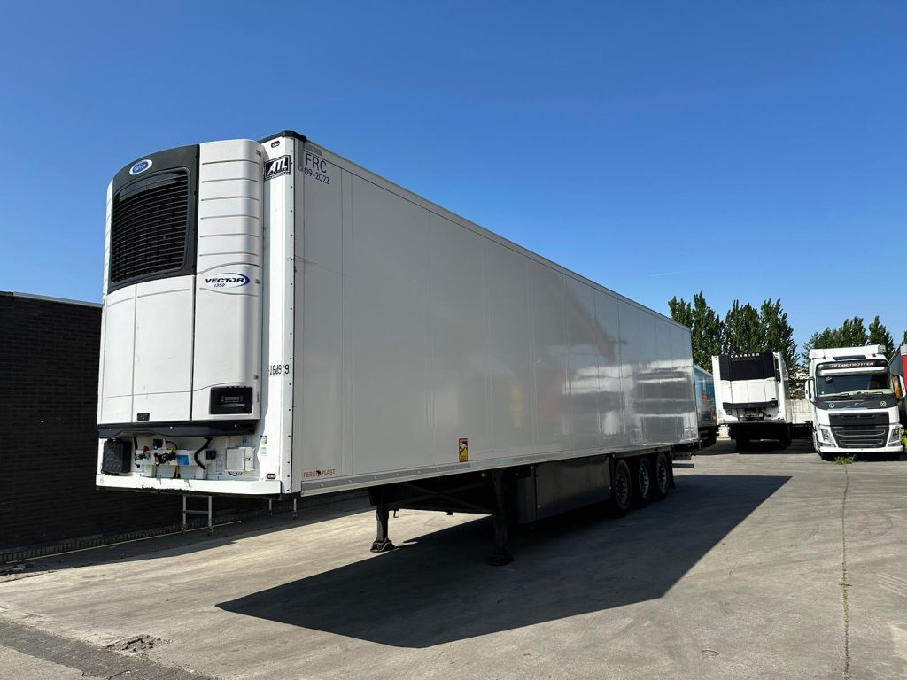 11.2016 Schmitz Cargobull  SCB S3B  ONLY 1800 HOURS  HEIGHT 2,65