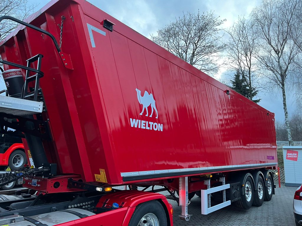 09.2022 Wielton NW3 Flap Door Semi-trailer