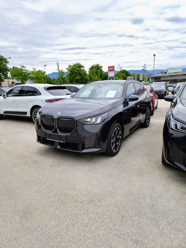 08.2025 BMW X3 30e xDrive M-Sportpaket PRO Iconic