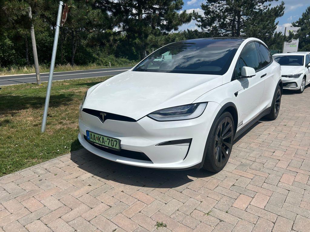 12.2022 Tesla Model X