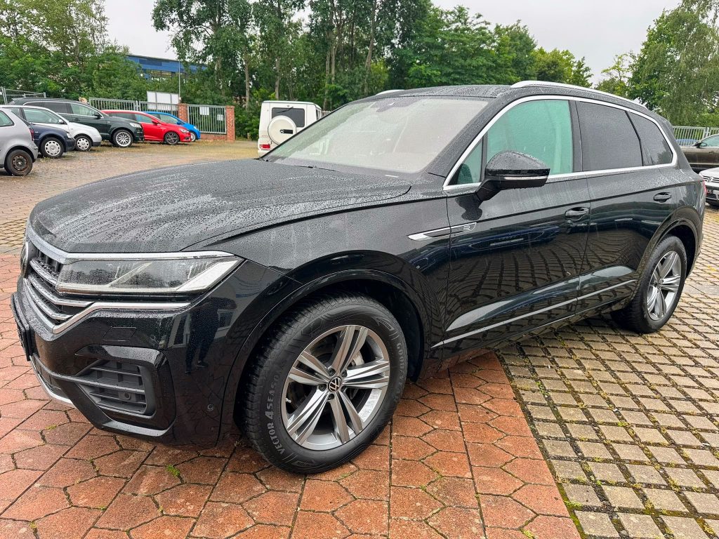 04.2023 Volkswagen Touareg 3.0 TDI R-Line 4Motion LED