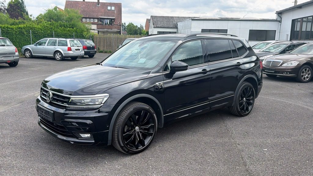 09.2020 Volkswagen Tiguan Allspace Highline 4Motion R-Line HUD