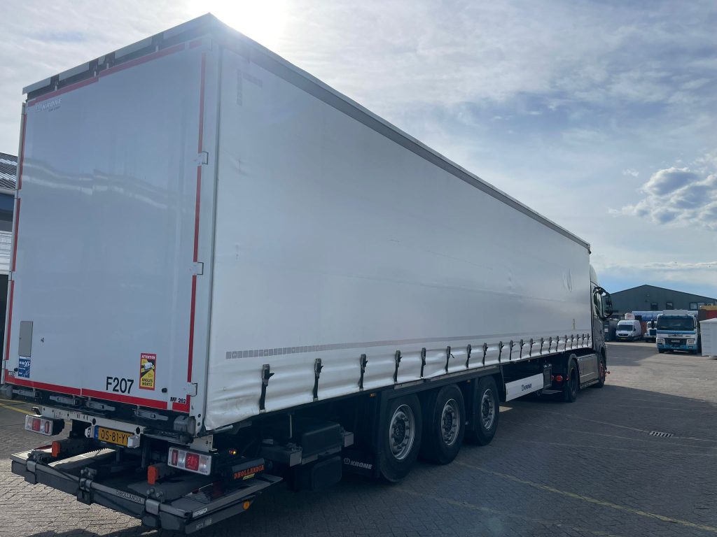 10.2021 Krone Profi Liner, type SDP 27 eLCQ41-CS met laadklep