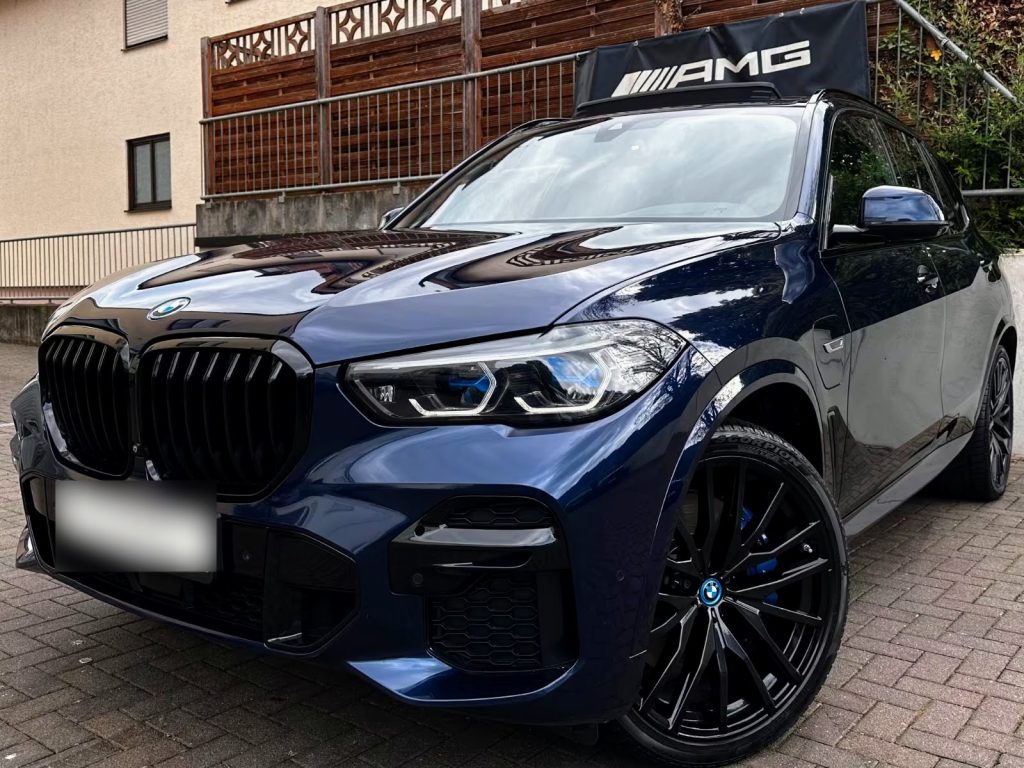 09.2022 BMW X5 xDr45e M Sport Shadow