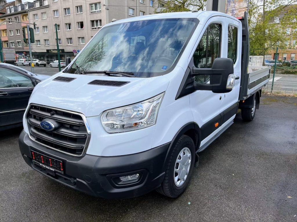 04.2022 Ford Transit 7 Seats