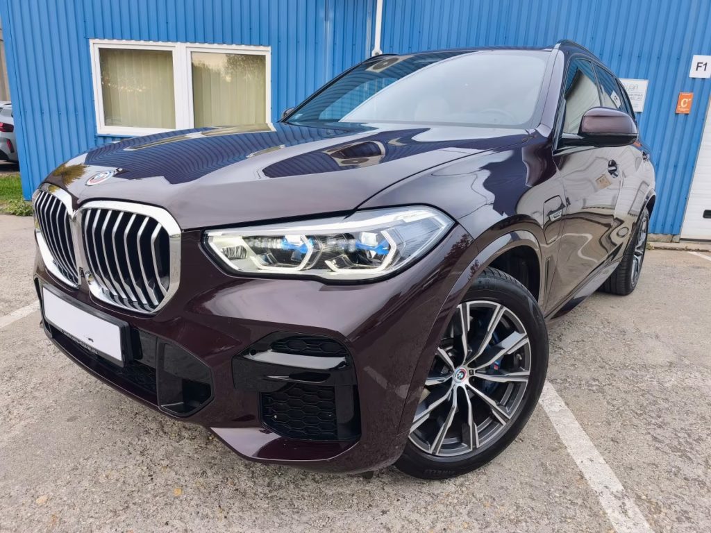 08.2024 BMW X5 xDrive45 e M Sport