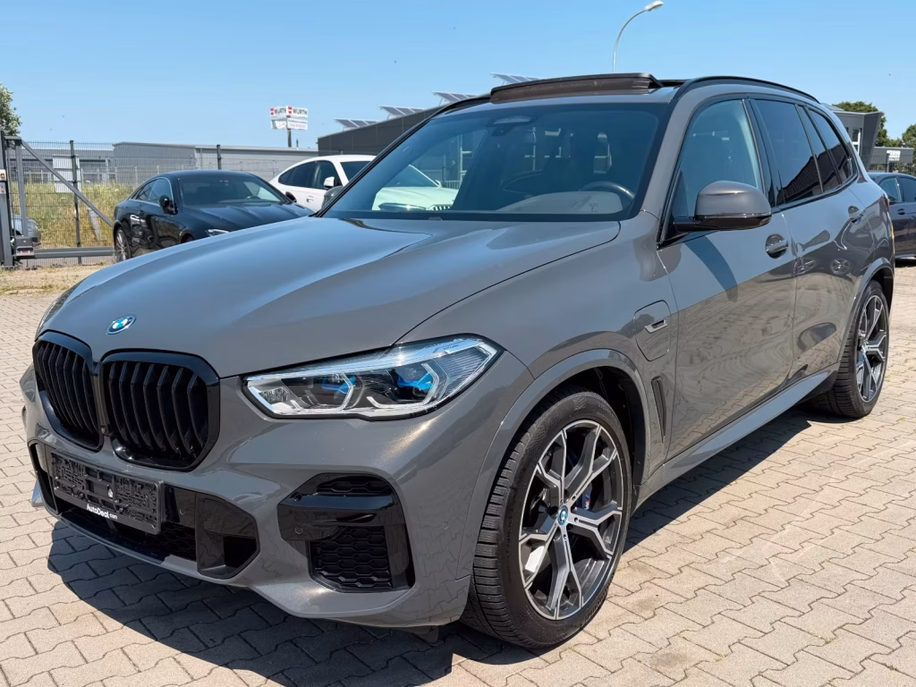 06.2022 BMW X5 45e M Sport