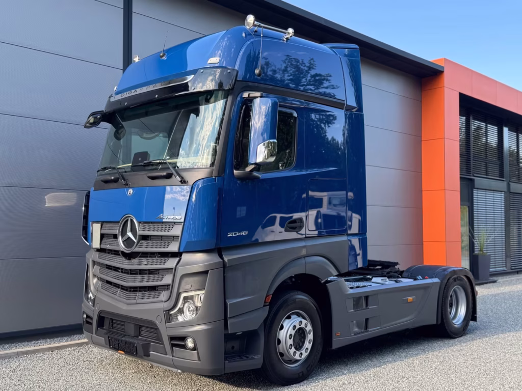 03.2022 Mercedes-Benz Actros Giga Space