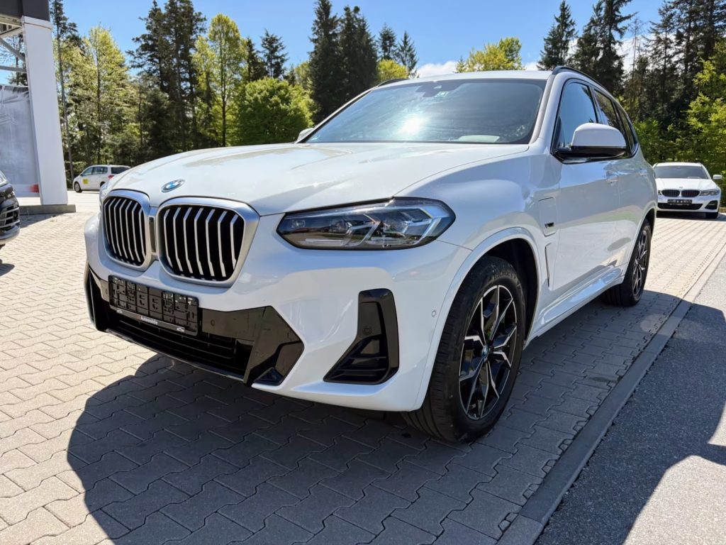 06.2022 BMW X3 xDrive 30 e M Sport Facelift Adapt LED