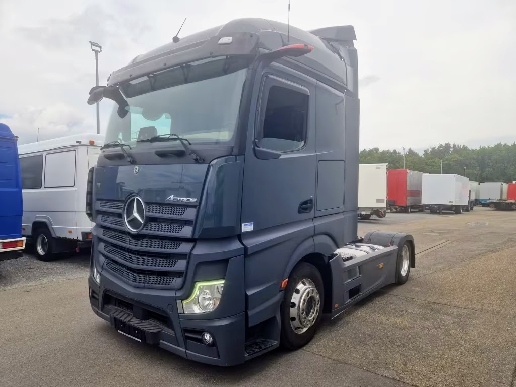 09.2021 Mercedes-Benz Actros 1843 LS StreamSpace