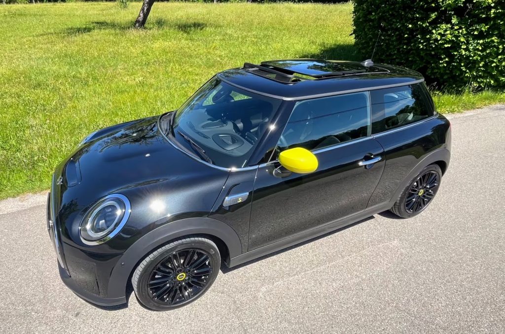 05.2023 MINI Cooper SE Electric Trim