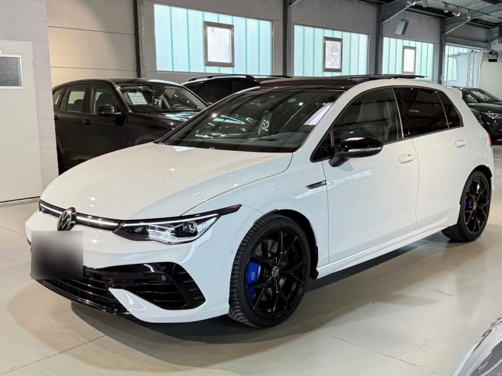 02.2022 Volkswagen Golf VIII  R 4Motion LED