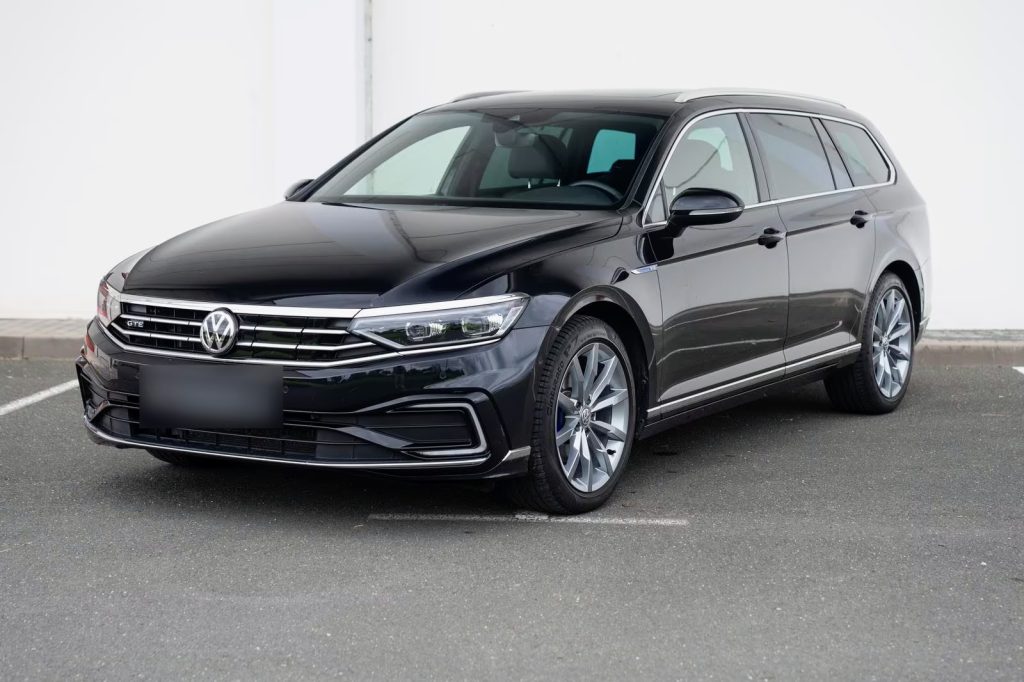 07.2020 Volkswagen Passat GTE 1.4 TSI R-Line IQ-LIGHT